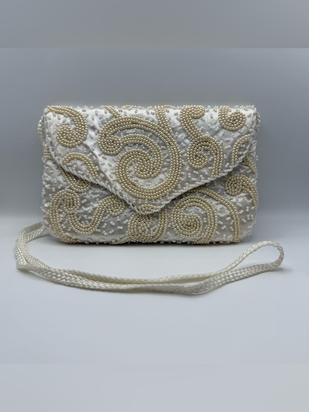 Vintage Beaded Swirl Evening Clutch Bag - White/Cream